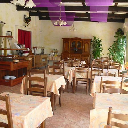 Hotel Les Mimosas Борм-ле-Мимоза Экстерьер фото